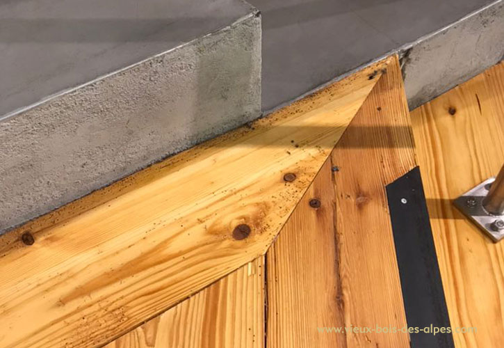 Exemple de plancher épaisseur 25 mm raboté sur 2 faces patine garantie comme du vieux bois